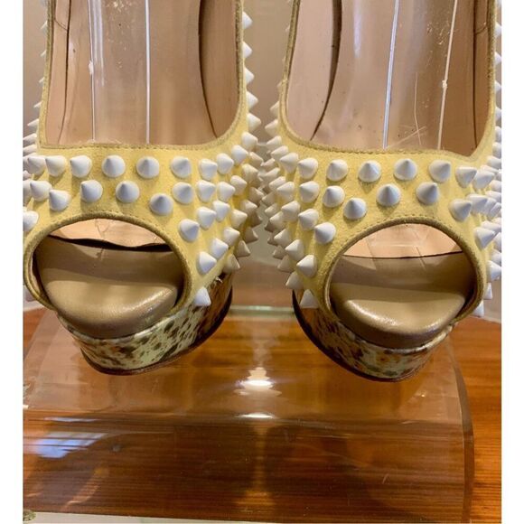 Christian Louboutin Womens Yellow Suede Canary Spiked Platform Heels Size 40 - Picture 8 of 13